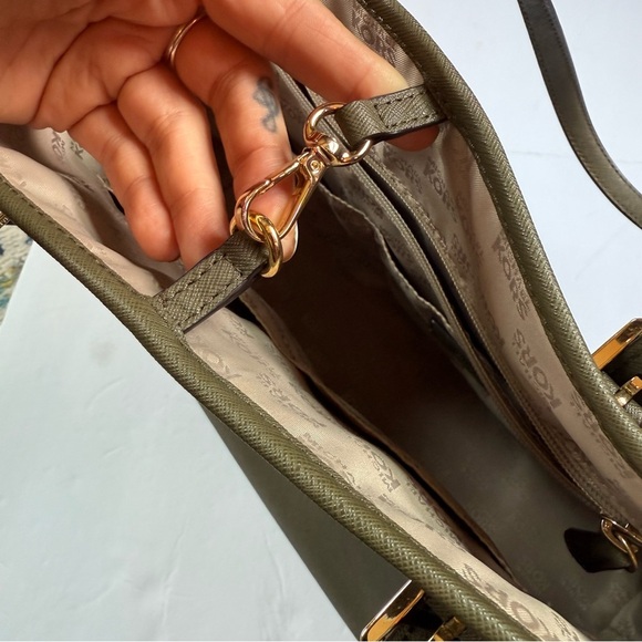 Michael Kors Jet Set Travel Tote In Olive Green - Picture 8 of 11